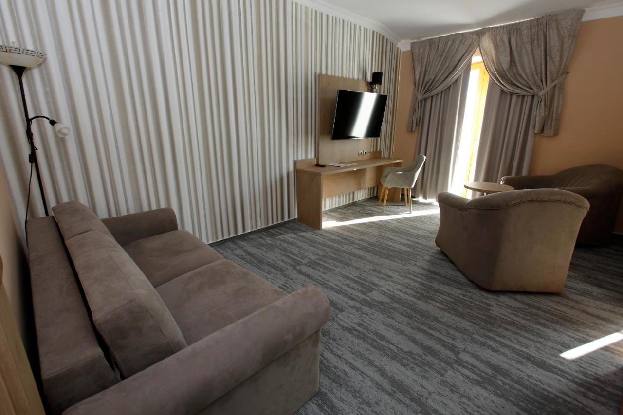 Wellness Hotel Laroba Alsoors Exterior photo