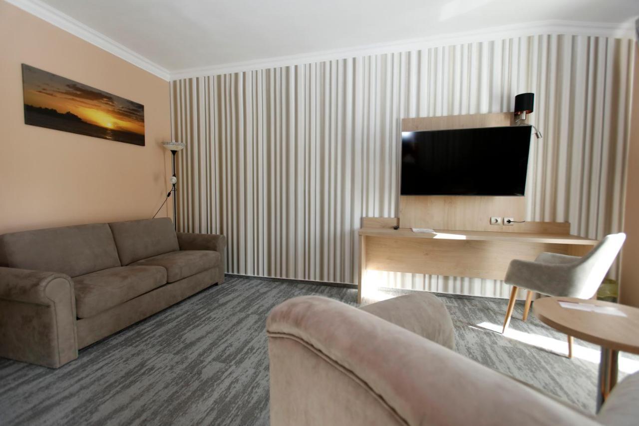 Wellness Hotel Laroba Alsoors Exterior photo
